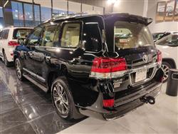 تۆیۆتا لاند کروزەر